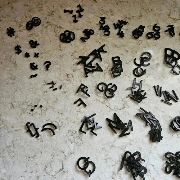 Hangable Greenery Letter Message Board - Picture 3 of 6